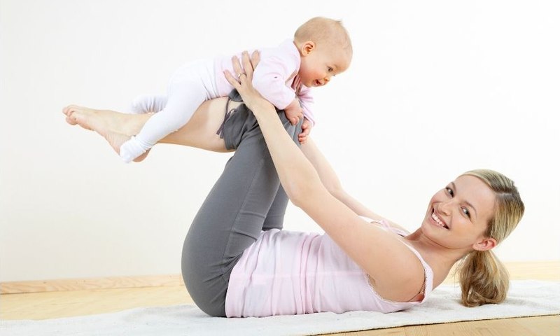 Mama & Baby Yoga